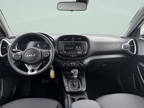 Used 2025 Kia Soul LX FWD image 22