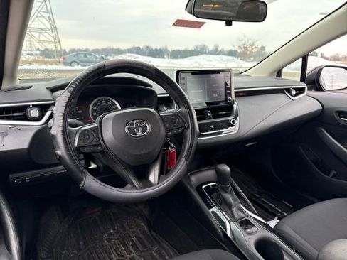Used 2021 Toyota Corolla LE image 14