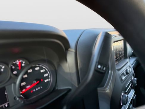 Used 2022 Chevrolet Silverado 1500 Custom image 27