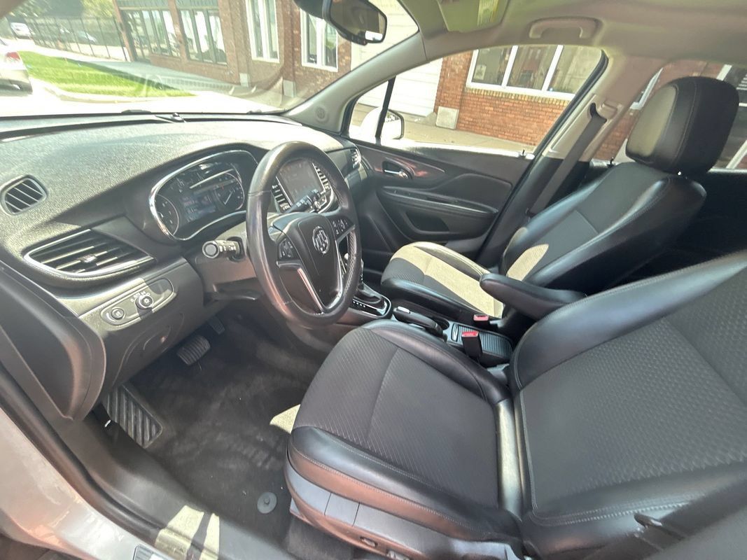 Used 2020 Buick Encore Preferred AWD/4WD image 6