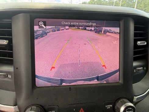 Used 2019 RAM 1500 Big Horn AWD/4WD image 12
