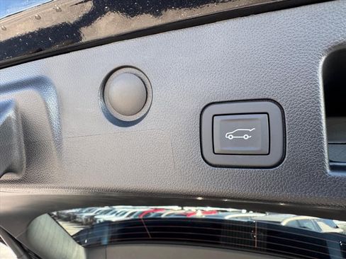New 2026 Chevrolet Equinox RS w/ Convenience Package III FWD image 8