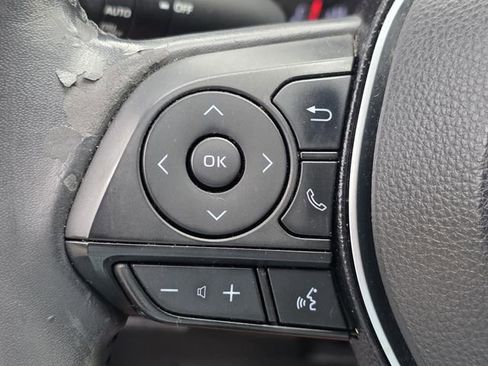 Used 2019 Toyota RAV4 XLE Premium FWD image 24