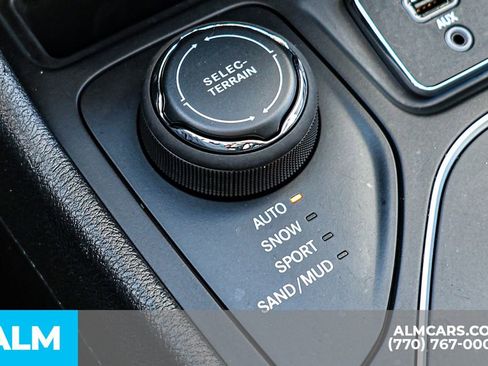 Used 2021 Jeep Cherokee Latitude Lux AWD/4WD image 45