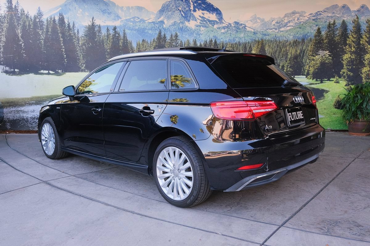 Used 2018 Audi A3 e-tron Premium FWD image 4