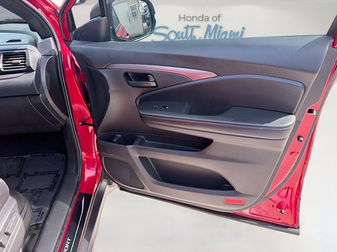 Certified 2025 Honda Passport EX-L image 33