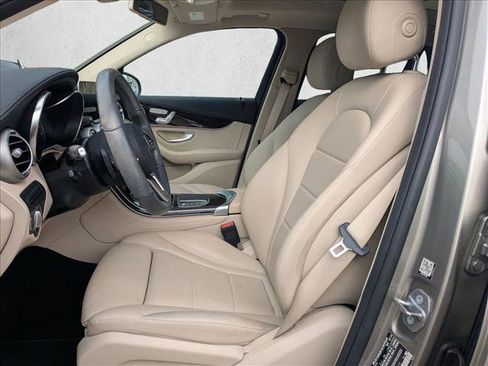 Used 2020 Mercedes-Benz GLC 300 4MATIC image 13