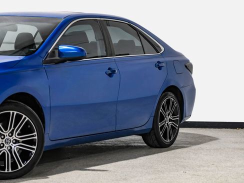 Used 2016 Toyota Camry SE image 10