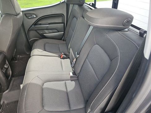 Used 2017 Chevrolet Colorado LT w/ LT Convenience Package AWD/4WD image 11