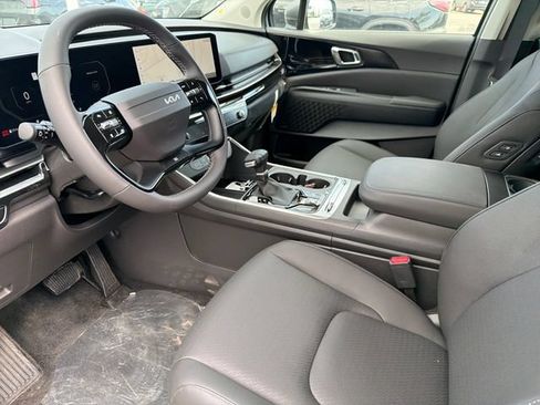 New 2027 Kia Carnival SX Prestige FWD image 17