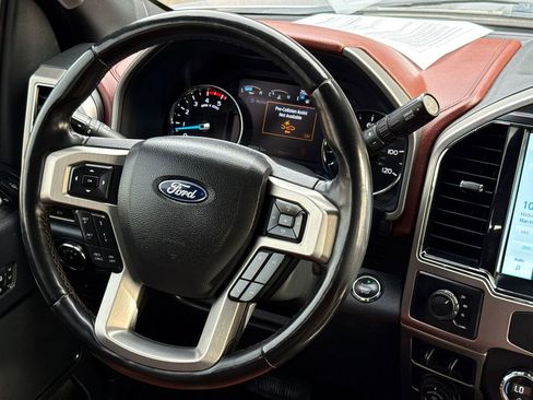 Used 2022 Ford F450 Platinum w/ FX4 Off-Road Package image 13