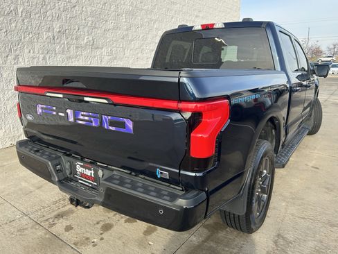 Used 2024 Ford F150 Lightning Lariat image 7