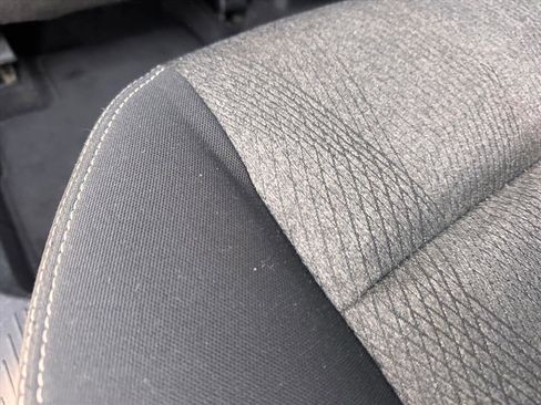 Used 2025 Nissan Rogue SV image 14