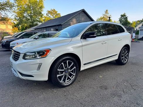 Used 2017 Volvo XC60 T6 Dynamic w/ Preferred Option Package AWD/4WD image 1
