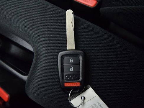 Used 2020 Honda Fit LX image 38