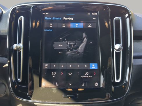 Used 2023 Volvo XC40 Recharge Plus image 51