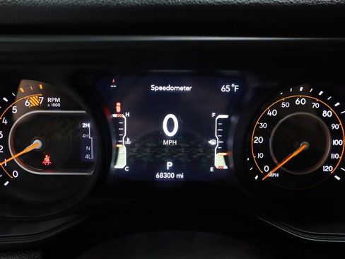 Used 2024 Jeep Wrangler Sport S image 29