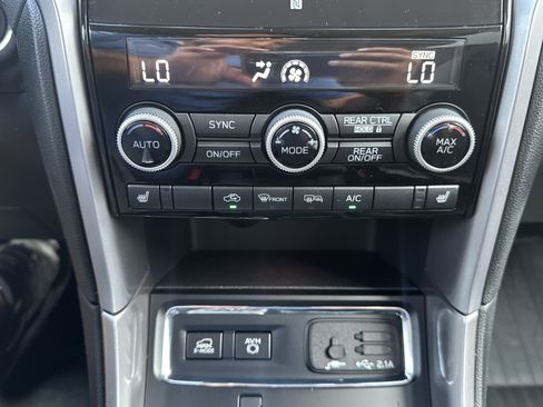 Used 2019 Subaru Ascent Premium AWD/4WD image 20