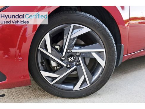 Certified 2025 Hyundai Elantra Sport FWD image 32
