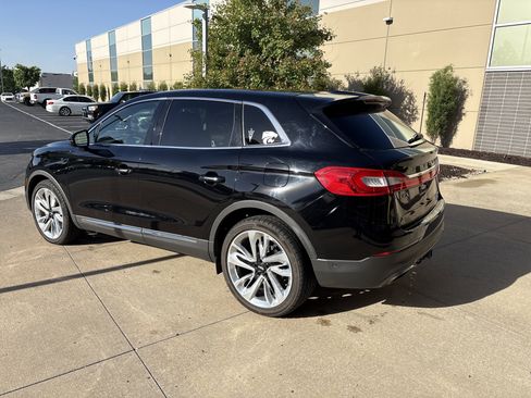 Used 2017 Lincoln MKX Reserve w/ Luxury Package AWD/4WD image 14