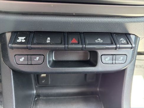 Used 2018 Chevrolet Colorado Z71 image 30