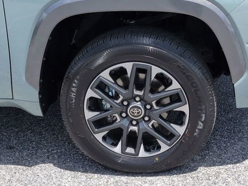 Used 2024 Toyota Tundra Limited AWD/4WD image 11