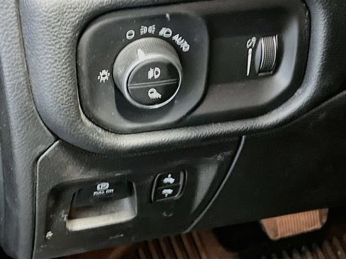 Used 2022 RAM 1500 Big Horn AWD/4WD image 10