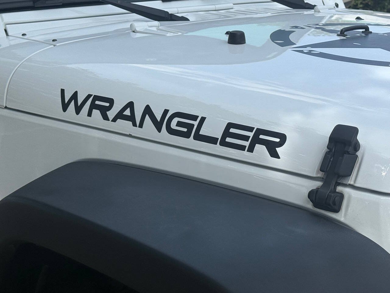 Used 2016 Jeep Wrangler Unlimited Sport w/ Connectivity Group AWD/4WD image 10