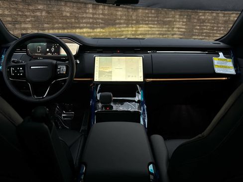 New 2026 Land Rover Range Rover Sport Dynamic SE image 9
