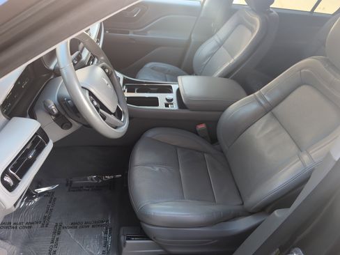 Used 2020 Lincoln Aviator Reserve w/ Elements Package Plus image 17
