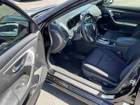 Used 2018 Nissan Altima 2.5 SR FWD image 10