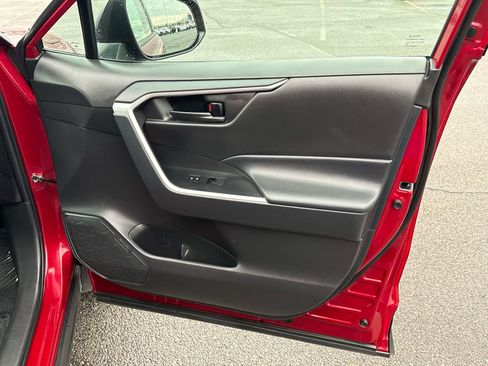 Used 2024 Toyota RAV4 LE image 21