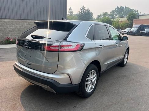 Used 2024 Ford Edge SEL w/ Convenience Package AWD/4WD image 5