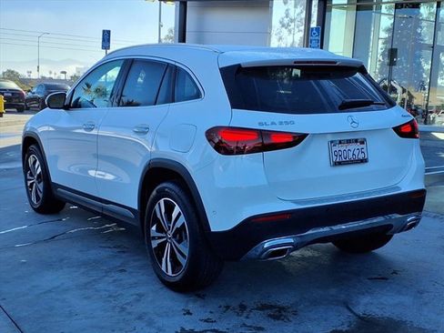 Used 2025 Mercedes-Benz GLA 250 4MATIC image 21