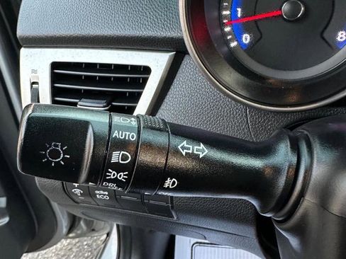 Used 2015 Hyundai Elantra GT w/ Option Group 03 image 19