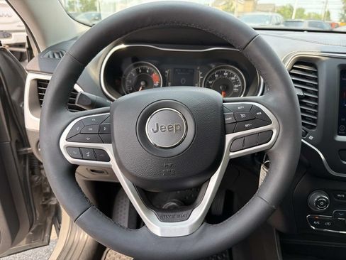 Used 2022 Jeep Cherokee Latitude w/ Sun & Sound Group AWD/4WD image 20