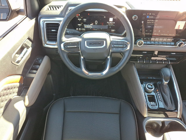 Used 2026 GMC Canyon Denali AWD/4WD image 3