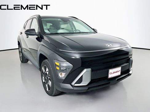 Certified 2025 Hyundai Kona SEL AWD/4WD image 5