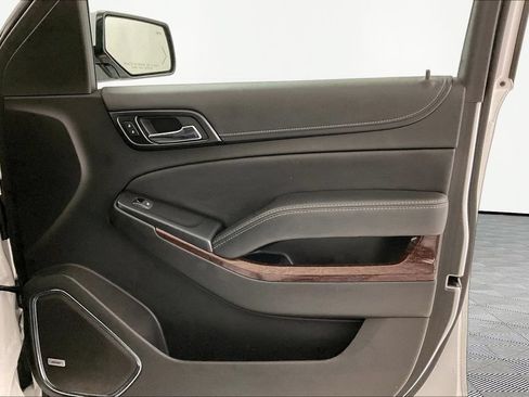 Used 2018 GMC Yukon SLT AWD/4WD image 25