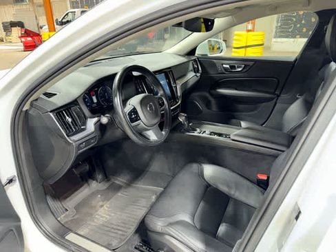 Used 2020 Volvo V60 T5 Cross Country w/ Protection Package Premier AWD/4WD image 31