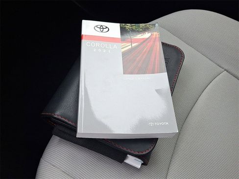 Certified 2021 Toyota Corolla LE w/ Carpet Mat Package (TMS) image 25