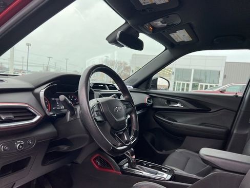 Used 2021 Chevrolet TrailBlazer RS w/ Convenience Package image 16