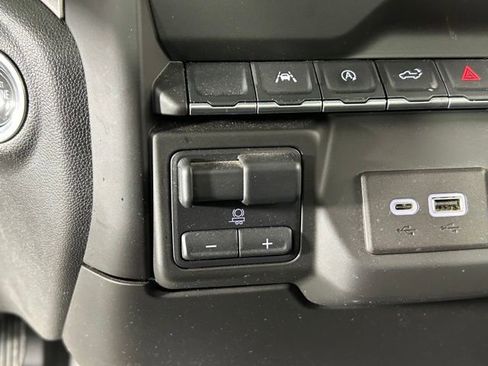 Used 2023 Chevrolet Silverado 1500 Custom Trail Boss AWD/4WD image 29