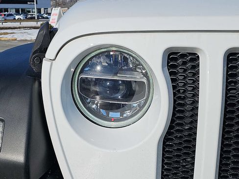 Used 2022 Jeep Wrangler Unlimited Sport image 9