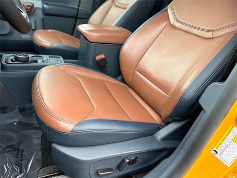 Used 2023 Ford Maverick Lariat w/ Lariat Luxury Package image 18