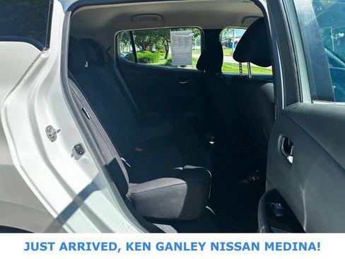 Certified 2024 Nissan Leaf SV Plus FWD image 18