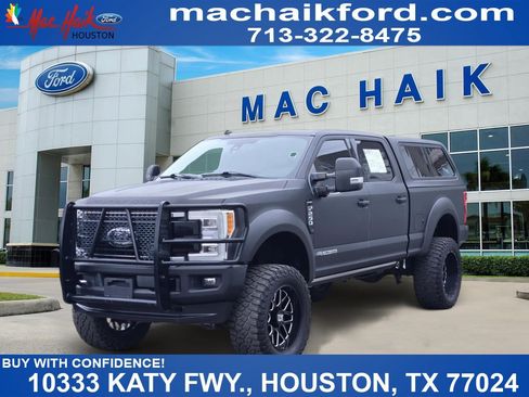 Used 2019 Ford F250 Platinum w/ Platinum Ultimate Package image 1