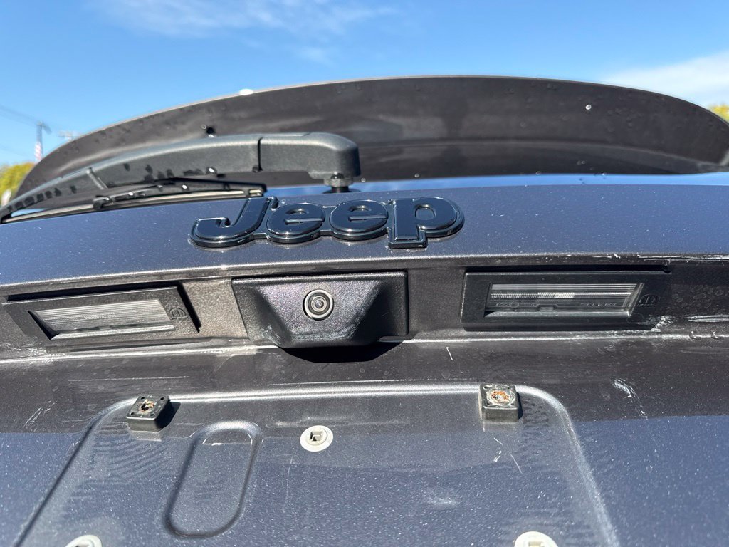 Used 2017 Jeep Renegade Altitude AWD/4WD image 14