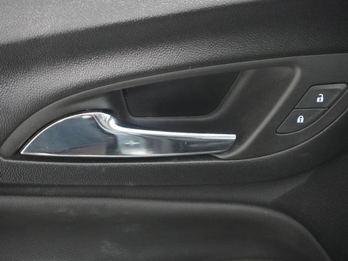 Used 2023 Chevrolet Equinox LT image 16