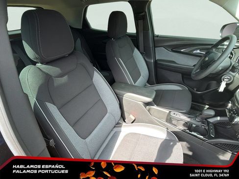 Used 2023 Chevrolet TrailBlazer LS FWD image 30